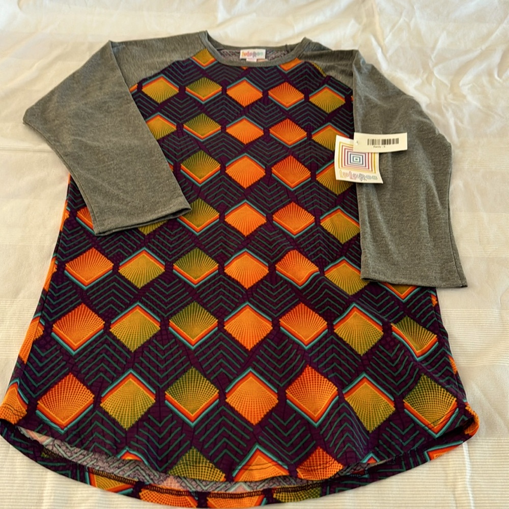 🍁Lularoe “Randy” geometric pattern S